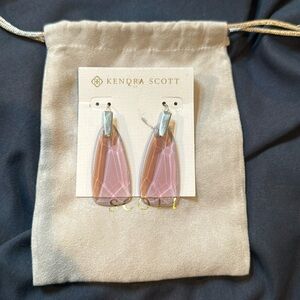 NWT Kendra Scott silver and light purple drop earrings